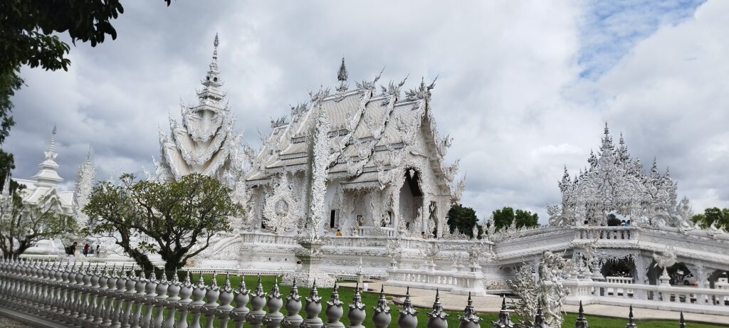 Wat Rong Khun, o Templo Blanco.