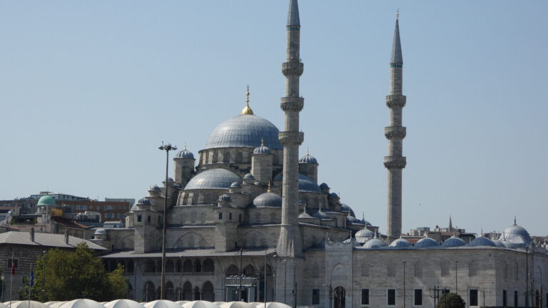 ESTAMBUL: MEZQUITAS, BAZARES Y DESPEDIDAS. DÍA 2.