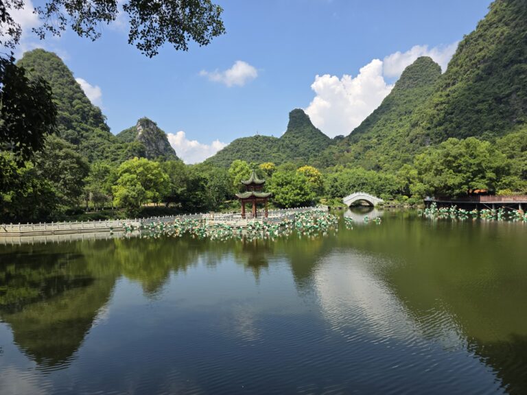 DESPEDIDA DE YANGSHUO Y LLEGADA A SHENZHEN, DIA 9.