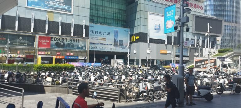 SHENZHEN, TECNOLOGIA, COMPRAS Y UN DESAYUNO SIN MANTEQUILLA, DIA 10.